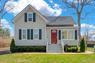 738 N Ninth Street, Saint Clair, MI 48079