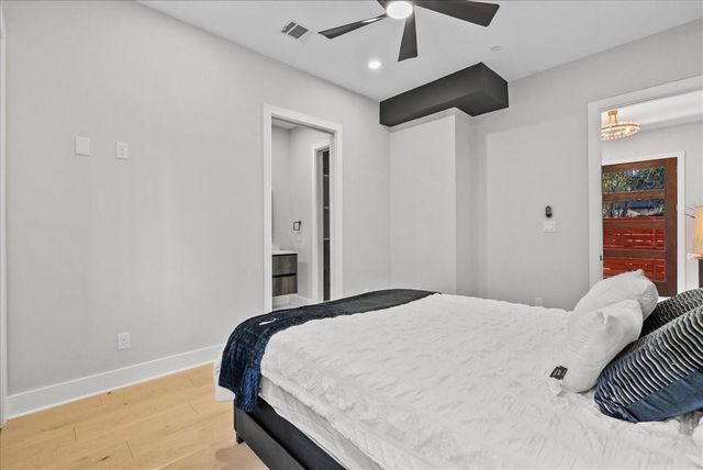 516 Reinerman Street, Houston, TX 77007