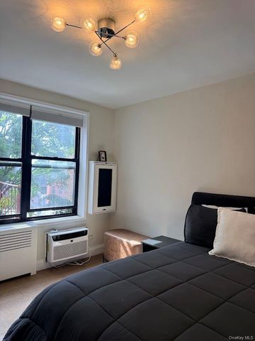 65-15 38th Avenue 6R, Woodside, NY 11377