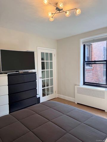 65-15 38th Avenue 6R, Woodside, NY 11377