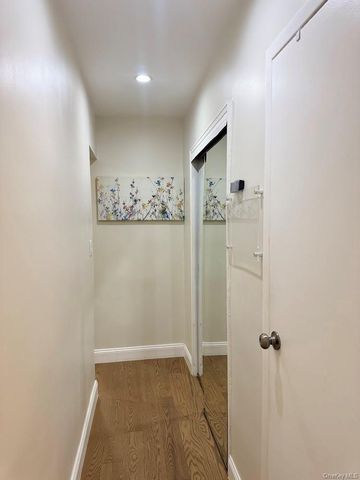 65-15 38th Avenue 6R, Woodside, NY 11377