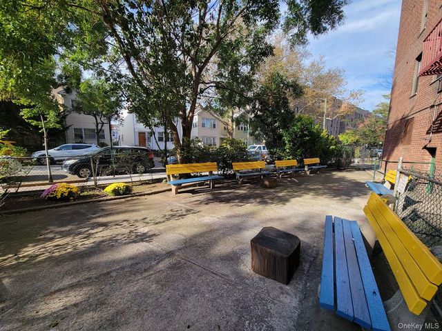 65-15 38th Avenue 6R, Woodside, NY 11377