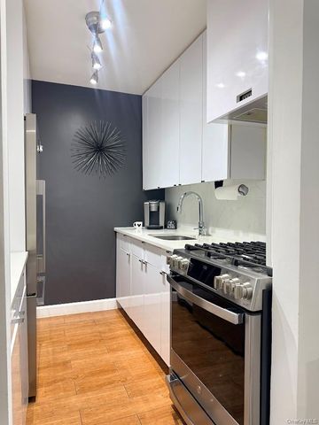 65-15 38th Avenue 6R, Woodside, NY 11377