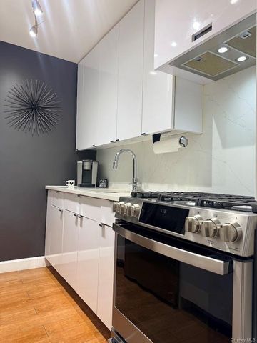 65-15 38th Avenue 6R, Woodside, NY 11377