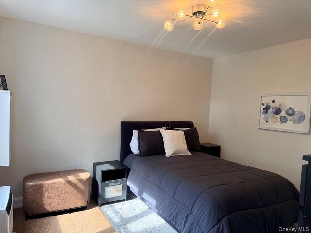 65-15 38th Avenue 6R, Woodside, NY 11377