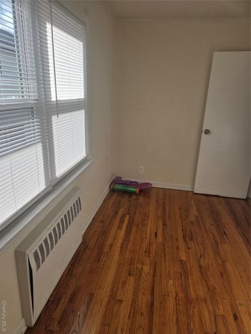 221-20 137th Avenue, Springfield Gardens, NY 11413