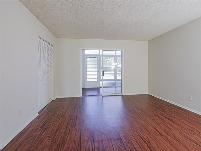 25 Pine Arbor Lane 104, Vero Beach, FL 32962