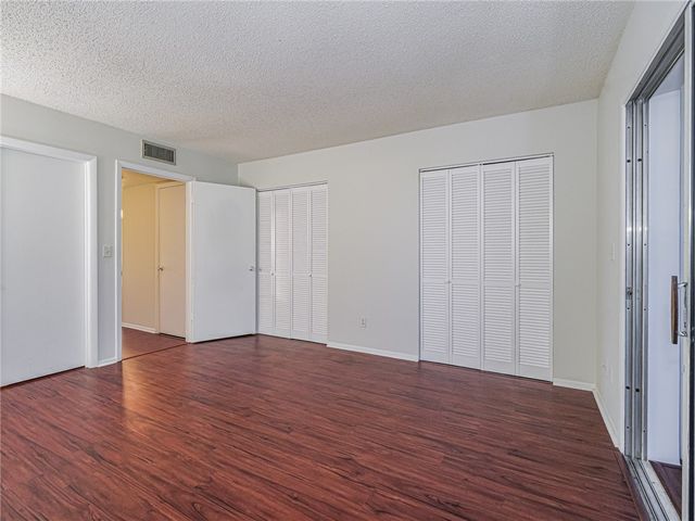 25 Pine Arbor Lane 104, Vero Beach, FL 32962