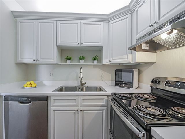 25 Pine Arbor Lane 104, Vero Beach, FL 32962