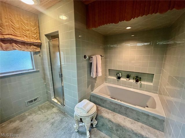 4411 University Pky, University Heights, OH 44118