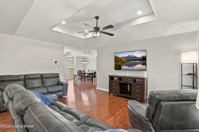 130 Cessna Ct, Taylorsville, KY 40071