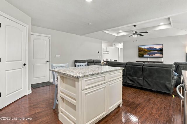 130 Cessna Ct, Taylorsville, KY 40071