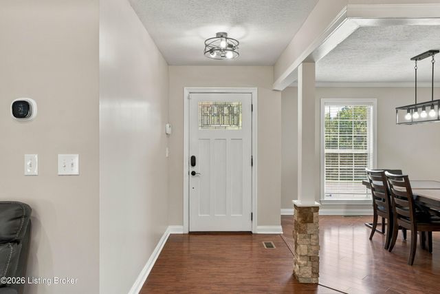 130 Cessna Ct, Taylorsville, KY 40071