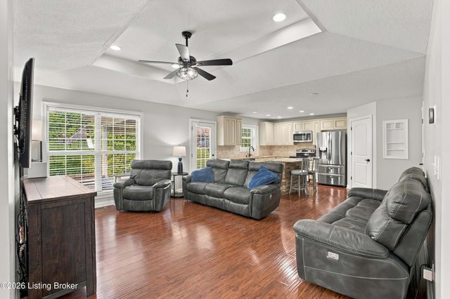 130 Cessna Ct, Taylorsville, KY 40071