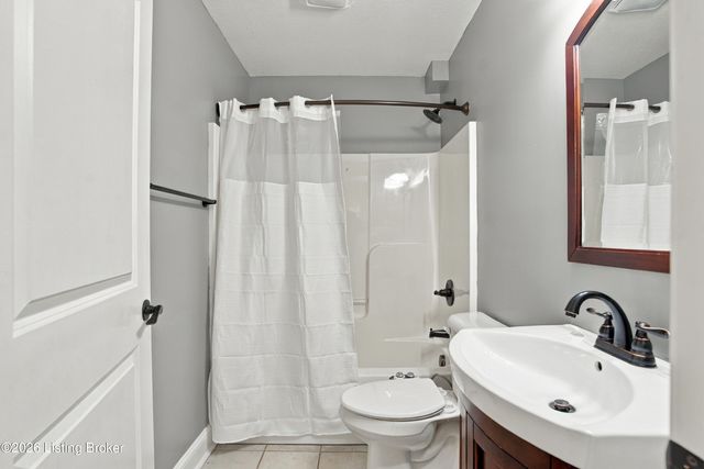 130 Cessna Ct, Taylorsville, KY 40071