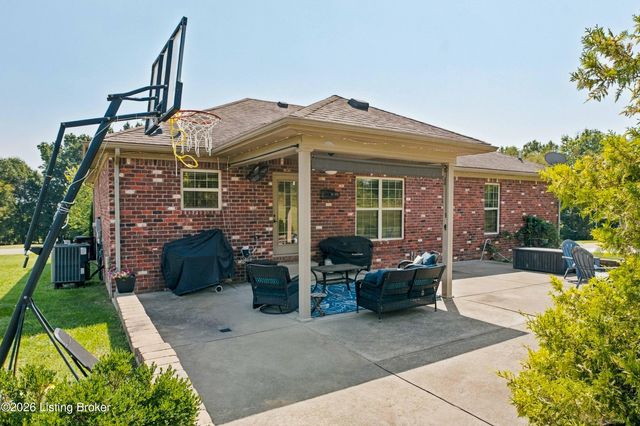130 Cessna Ct, Taylorsville, KY 40071