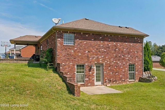 130 Cessna Ct, Taylorsville, KY 40071