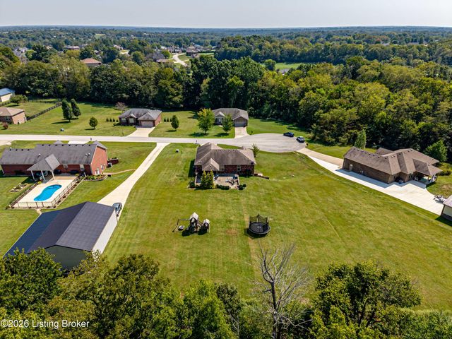130 Cessna Ct, Taylorsville, KY 40071