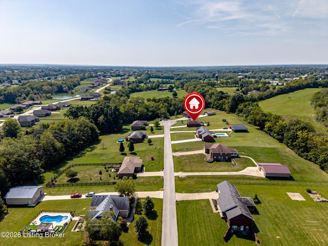 130 Cessna Ct, Taylorsville, KY 40071