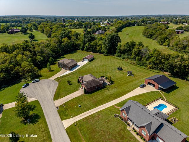 130 Cessna Ct, Taylorsville, KY 40071