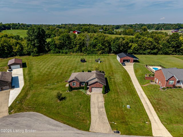 130 Cessna Ct, Taylorsville, KY 40071