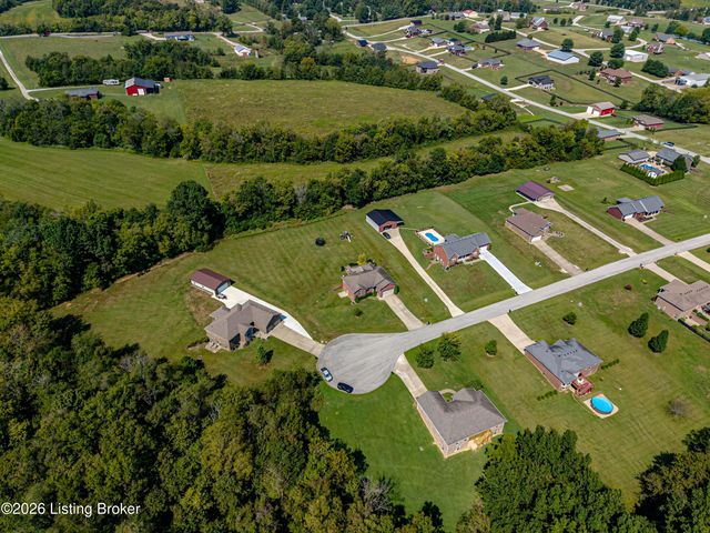 130 Cessna Ct, Taylorsville, KY 40071