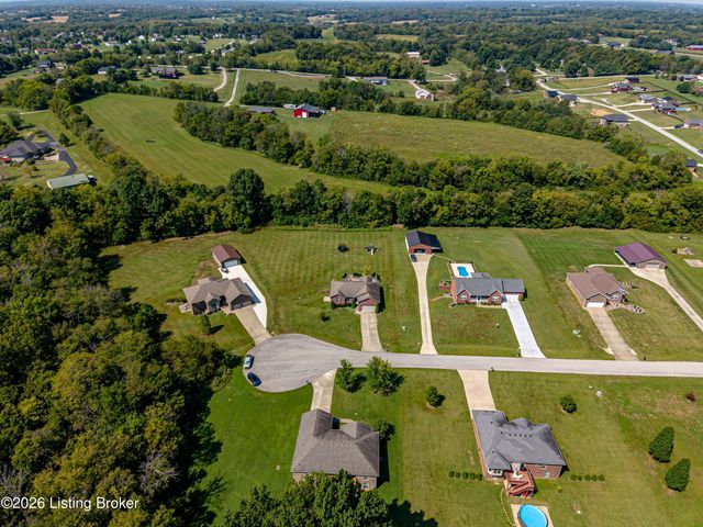 130 Cessna Ct, Taylorsville, KY 40071