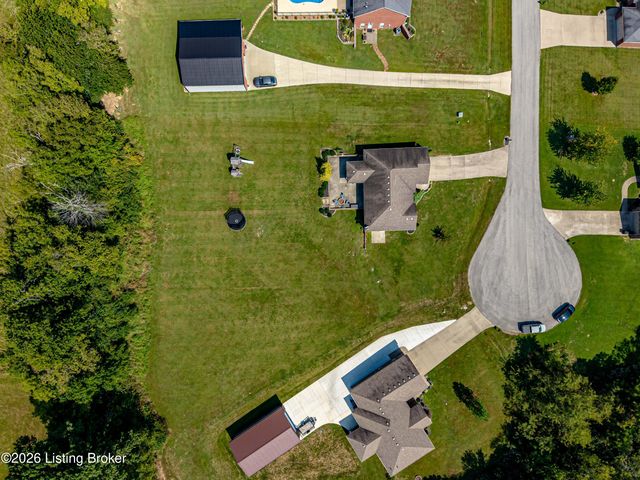 130 Cessna Ct, Taylorsville, KY 40071