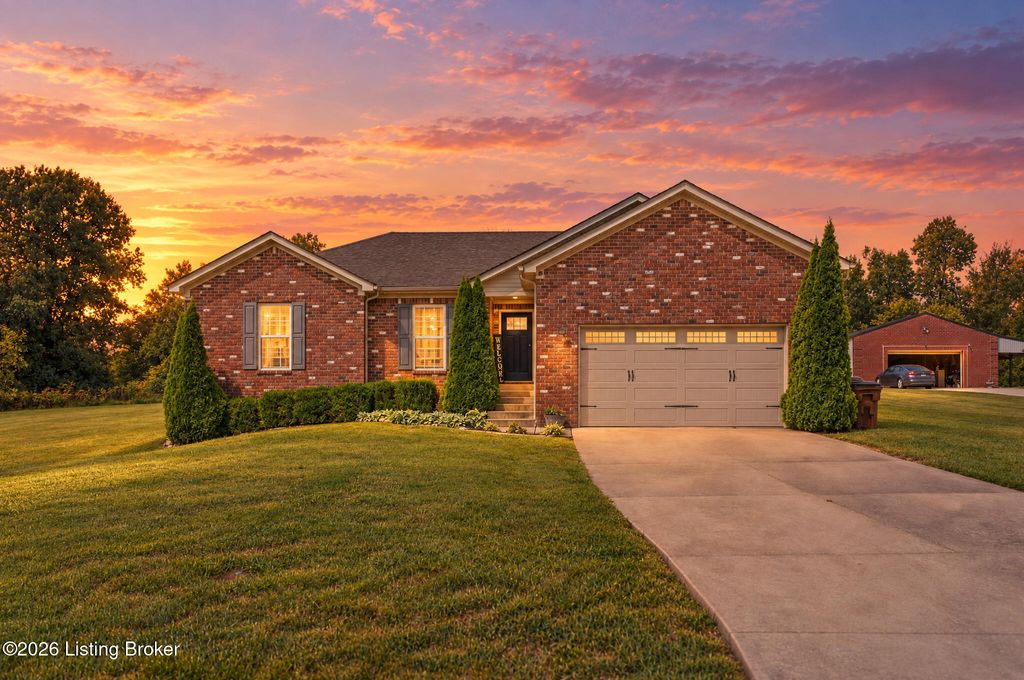 130 Cessna Ct, Taylorsville, KY 40071
