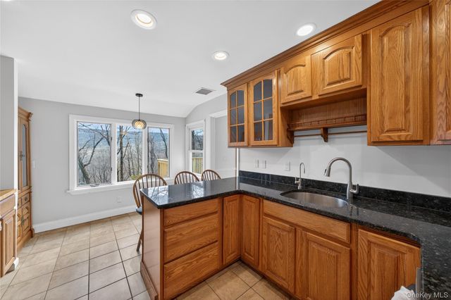 36 Sands Point Road, Washingtonville, NY 10992