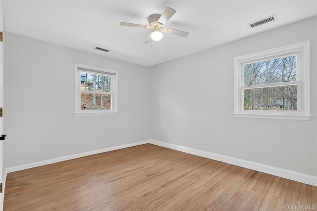 36 Sands Point Road, Washingtonville, NY 10992