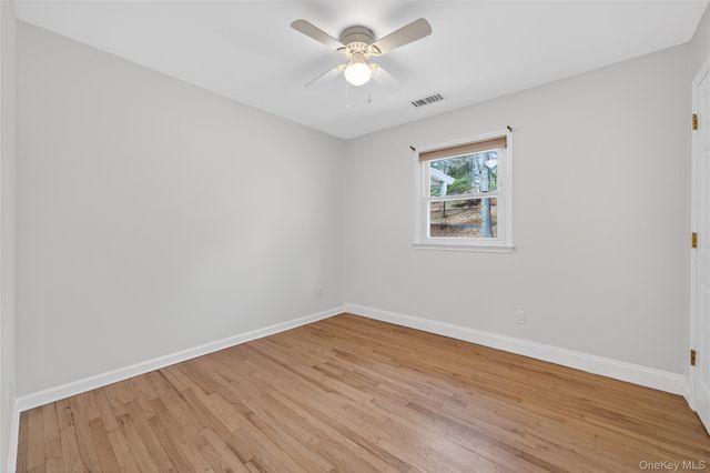 36 Sands Point Road, Washingtonville, NY 10992