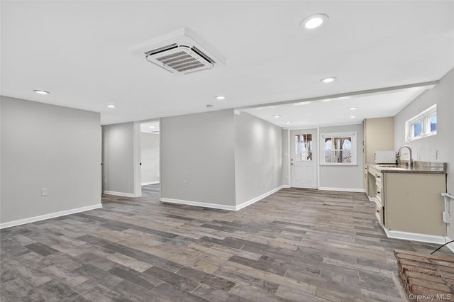 36 Sands Point Road, Washingtonville, NY 10992