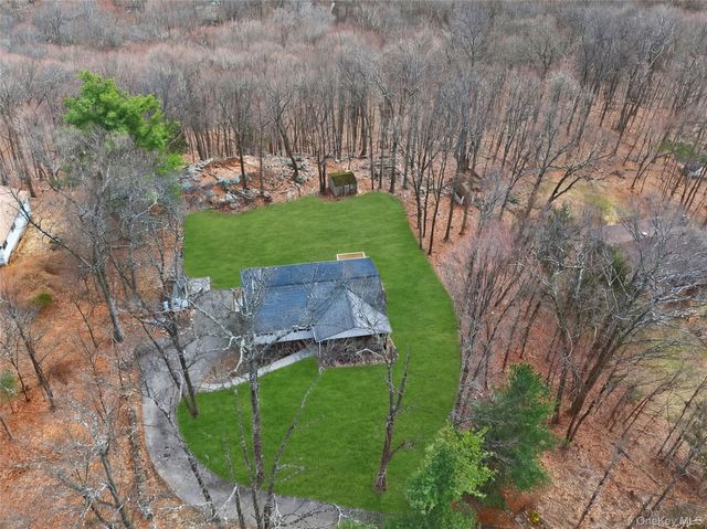 36 Sands Point Road, Washingtonville, NY 10992