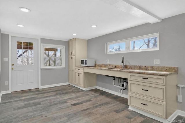 36 Sands Point Road, Washingtonville, NY 10992