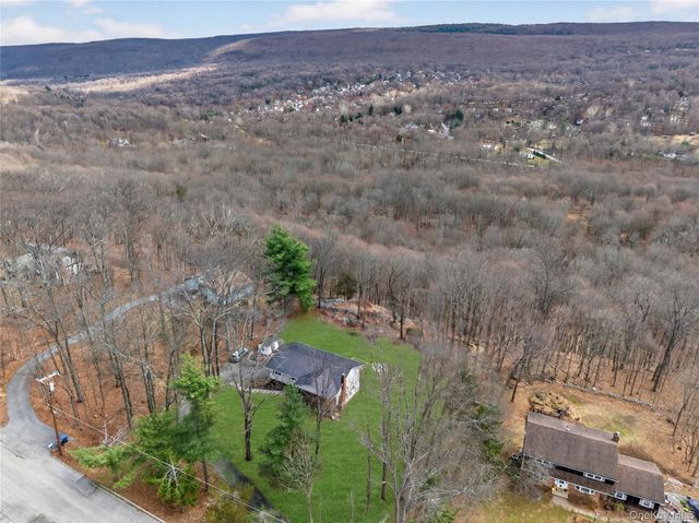 36 Sands Point Road, Washingtonville, NY 10992