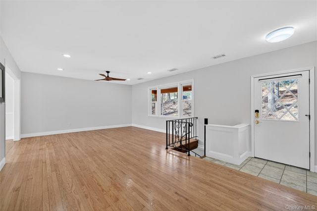 36 Sands Point Road, Washingtonville, NY 10992