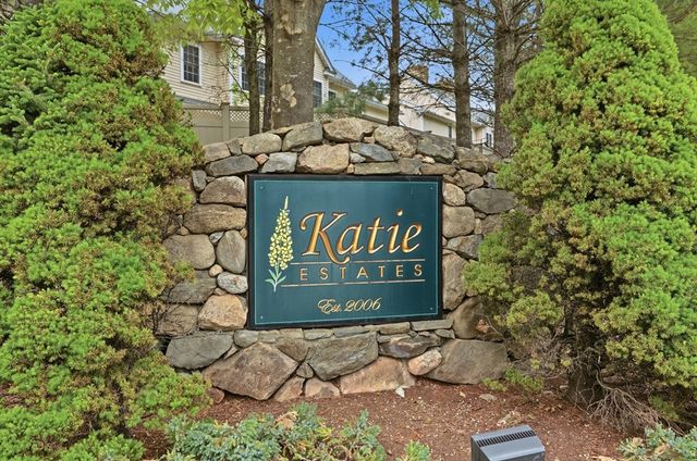 7 Jills Way 7, Tewksbury, MA 01876