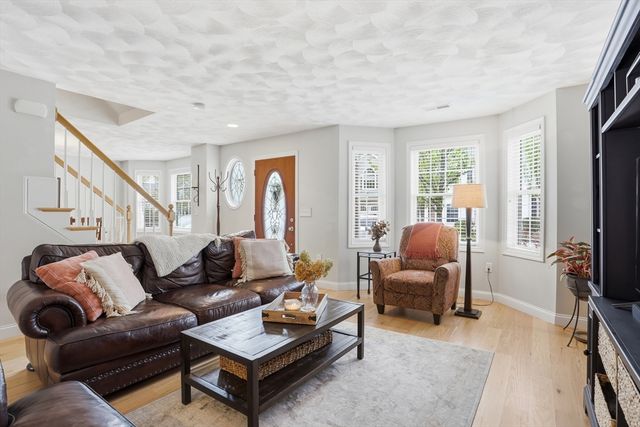 7 Jills Way 7, Tewksbury, MA 01876