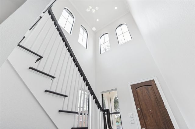 2011 Colorado Street, Houston, TX 77007