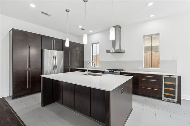 2011 Colorado Street, Houston, TX 77007