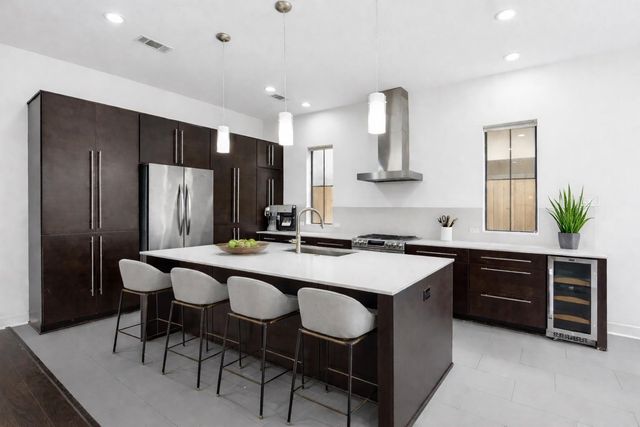 2011 Colorado Street, Houston, TX 77007