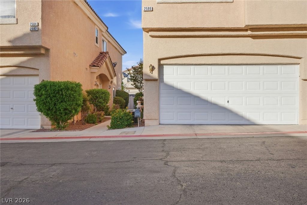 2586 Velez Valley Way, Henderson, NV 89002 — photo 2