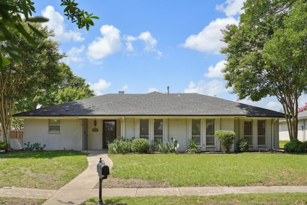 2709 S Hillbrier Circle, Plano, TX 75075
