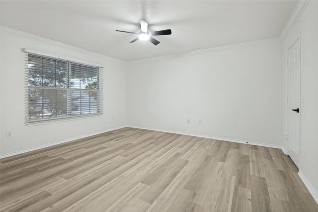 1004 Bridges Drive, Arlington, TX 76012