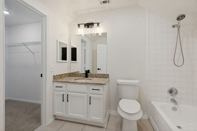 1004 Bridges Drive, Arlington, TX 76012