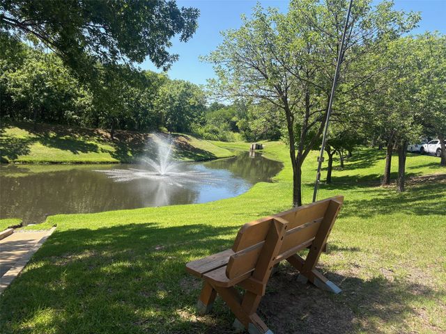 1004 Bridges Drive, Arlington, TX 76012