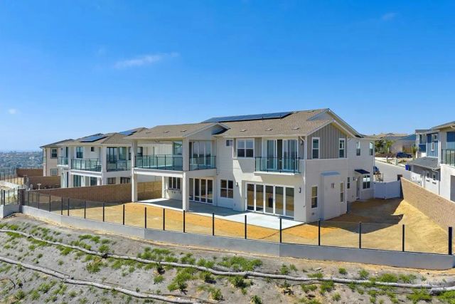 2045 Verne View, Carlsbad, CA 92008