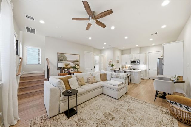 5929 Haring Lane, Houston, TX 77091