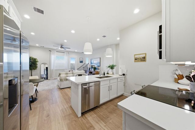 5929 Haring Lane, Houston, TX 77091